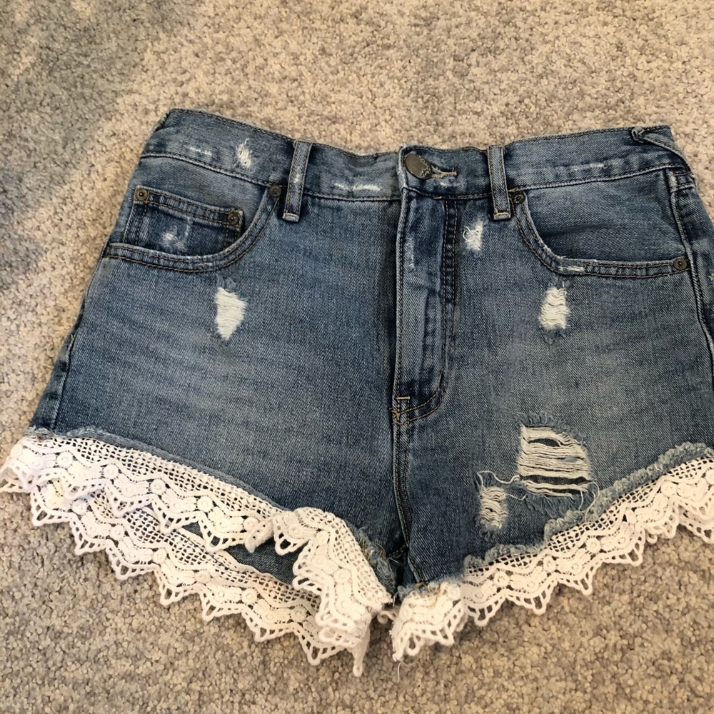 FREE PEOPLE LACE LINED SHORTS